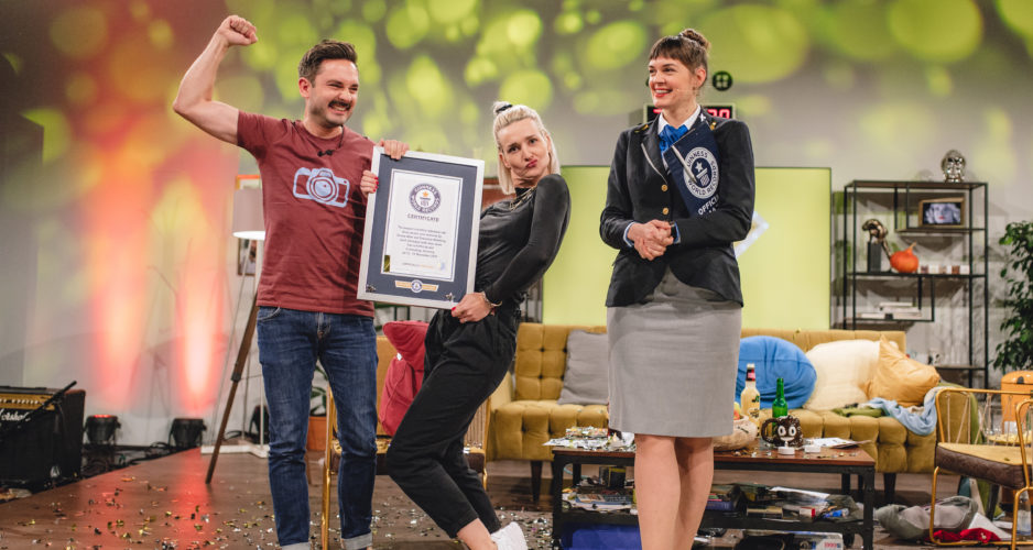 „72h Talkshow-Weltrekord“: funk-Hosts Ariane Alter und Sebastian Meinberg talken sich ins Guinness-Buch der Rekorde