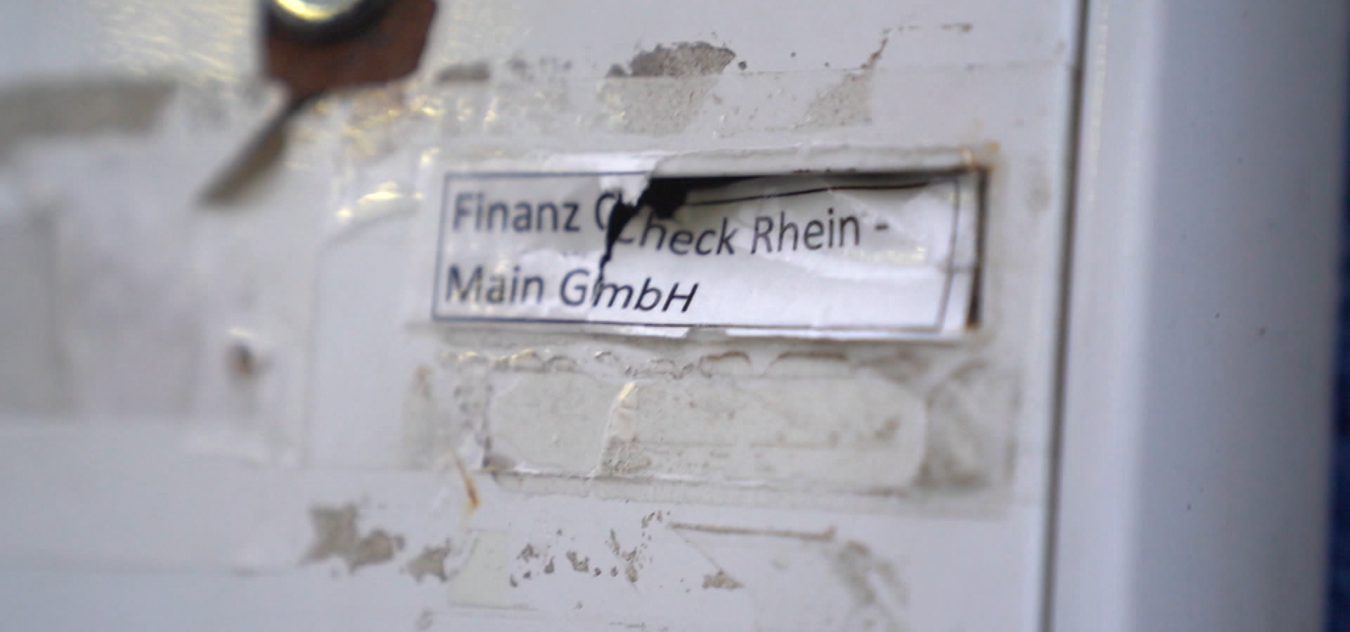 STRG_F: Neue Vorwürfe gegen „Versicherungsvertreter“ Mehmet Göker