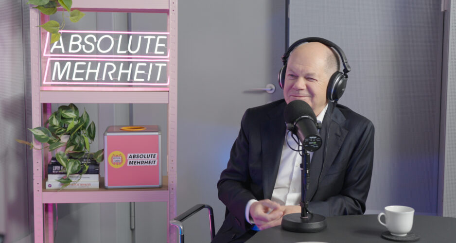 Bundeskanzler Olaf Scholz zu Gast bei ABSOLUTE MEHRHEIT – Einblicke in Politik, Steuern und mentale Gesundheit 