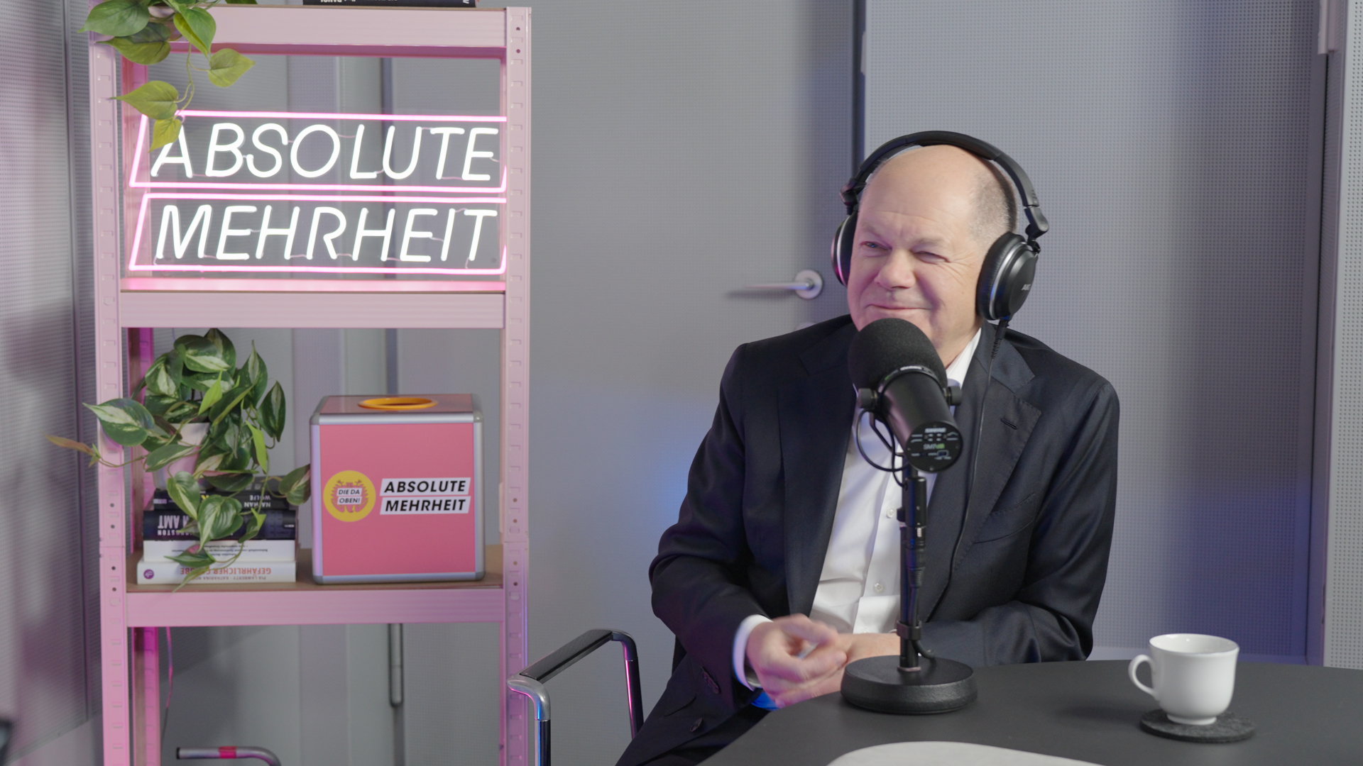 Bundeskanzler Olaf Scholz zu Gast bei ABSOLUTE MEHRHEIT – Einblicke in Politik, Steuern und mentale Gesundheit